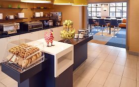 Livinn Hotel Minneapolis South / Burnsville